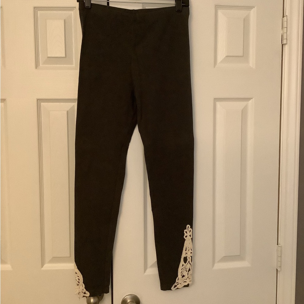 Zenana Signature leggings